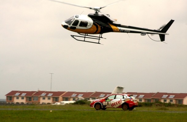 Quentin-Mitchell-races-against-a-helicopter-flown-by-former-rally-driver-Marco-Brighetti-during-a-practice-run-at-the-Wilson-Airport-on-Wednesday.1