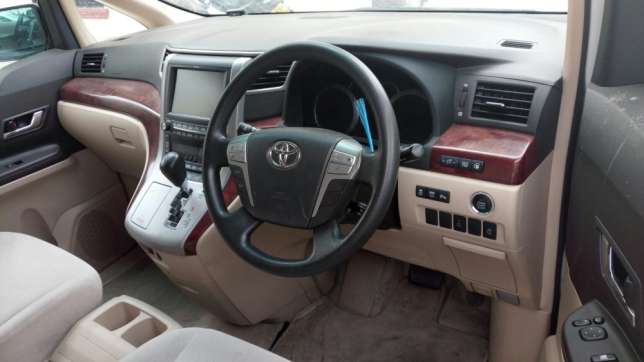 Toyota Alphard Newshape full