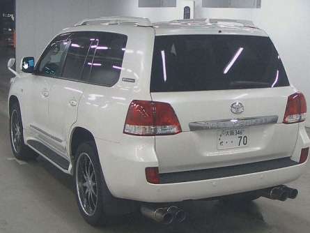 2011 Toyota Land Cruiser V8 Petrol FOR SALE 8,450,000/= full