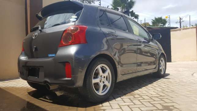 Toyota vitz rs 1500cc 2010 gray sports with spoiler fog lights paddle full